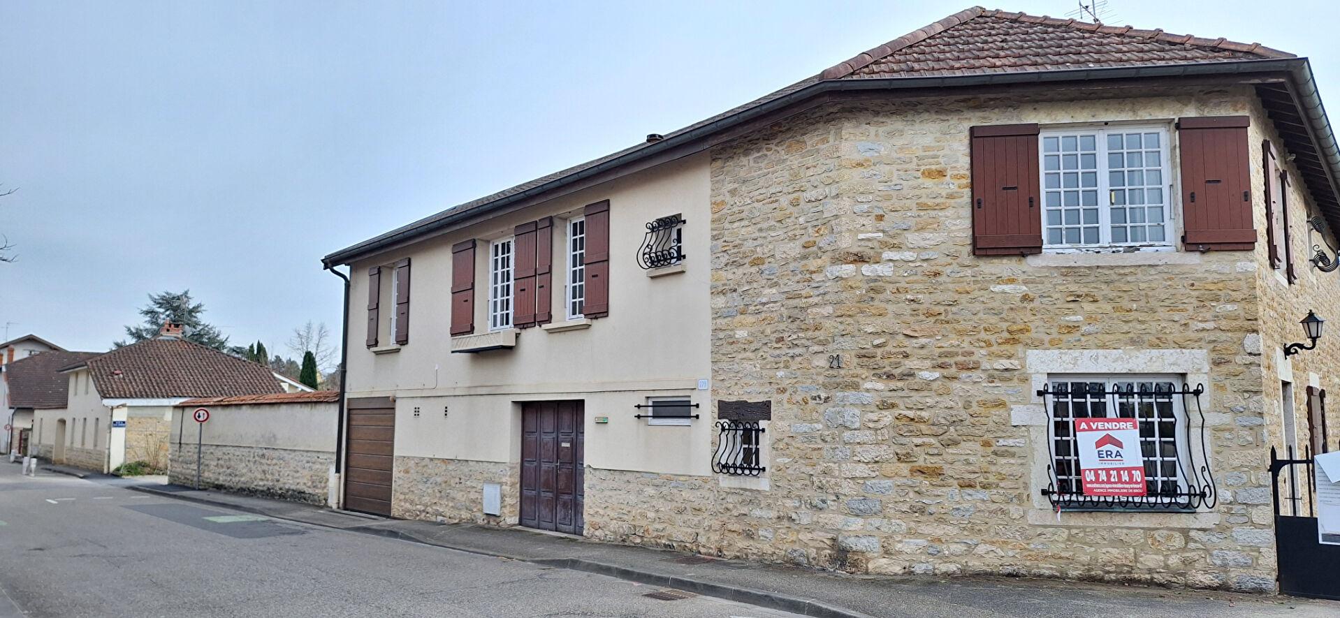 Photo Maison Bourgeoise à Vendre à Bourg-en-Bresse  173 m2 , 4 chambres - 6 pièces avec jardin spacieux ! image 6/6