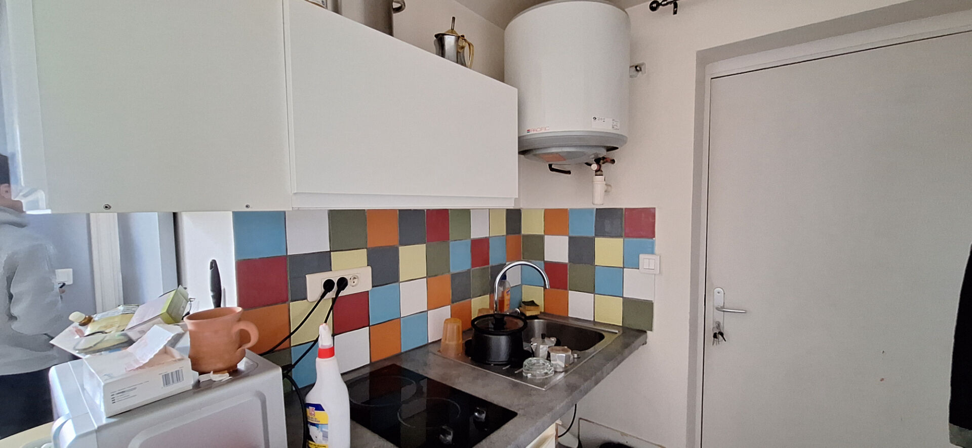 Photo Bourg En Bresse proche gare et commerces  appartement  T1 de  15 m2 ENVIRON + cave de 5 m2 image 6/6