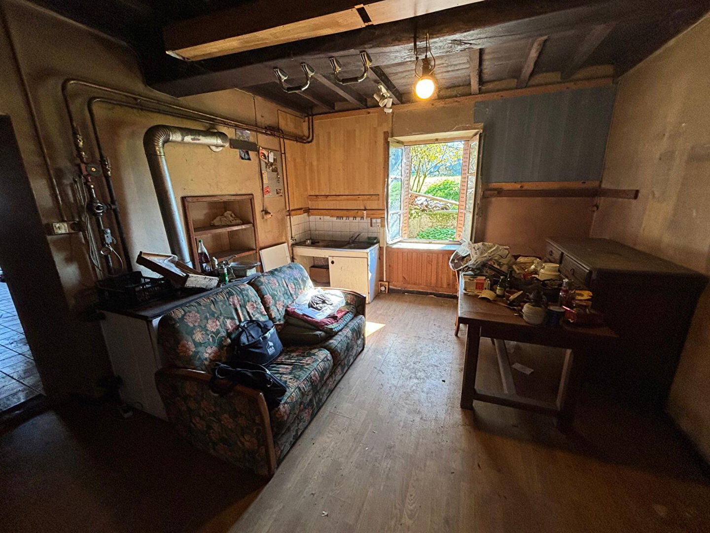 Photo Hautecourt-Romanèche,  Charmante Maison en pierre 4 chambres, grange dépendances image 3/6