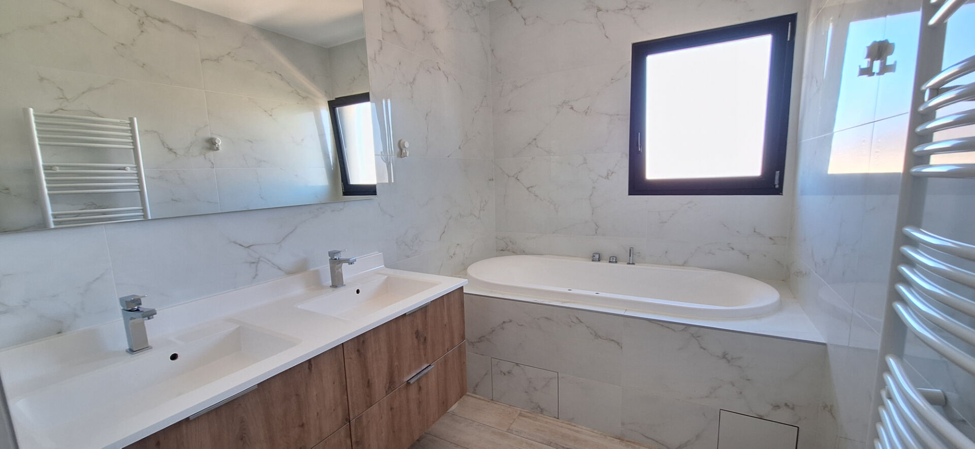 Photo Maison recente 2023 à vendre à Attignat - 4 chambres, 110 m²+ garage sur 402 m2 de terrain image 6/6