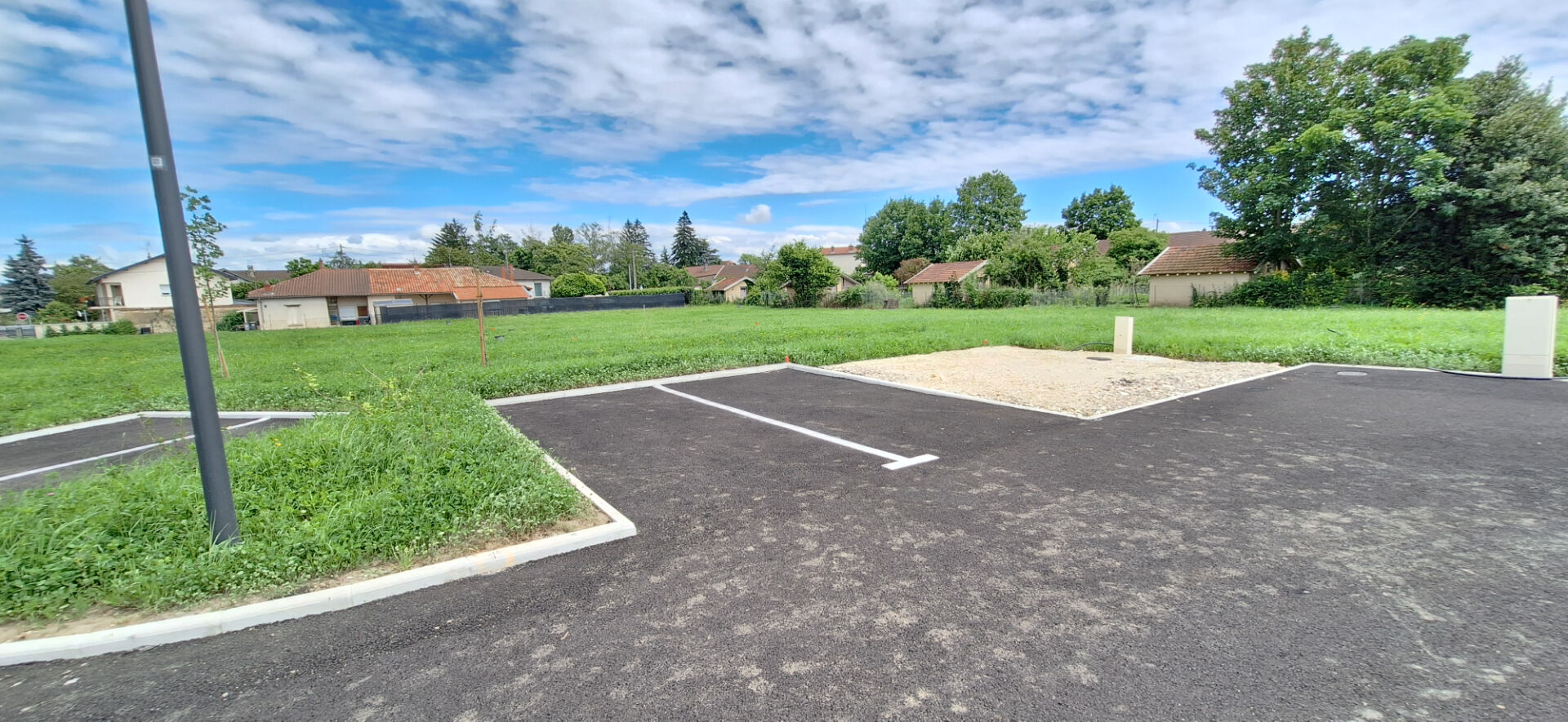 Photo Centre ville de Bourg En Bresse , beau terrain à bâtir de  673m2 viabilisé. image 5/6