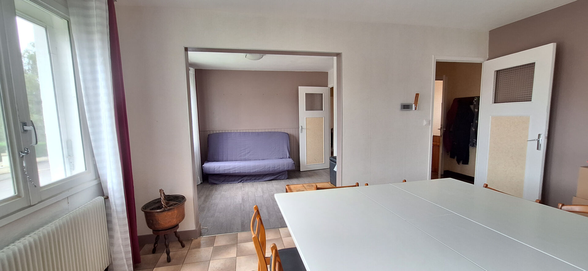 Photo Charmante Maison à Vendre à Bourg-en-Bresse - 5 pièces  3 ch  avec 737 m2  de terrain . image 4/6