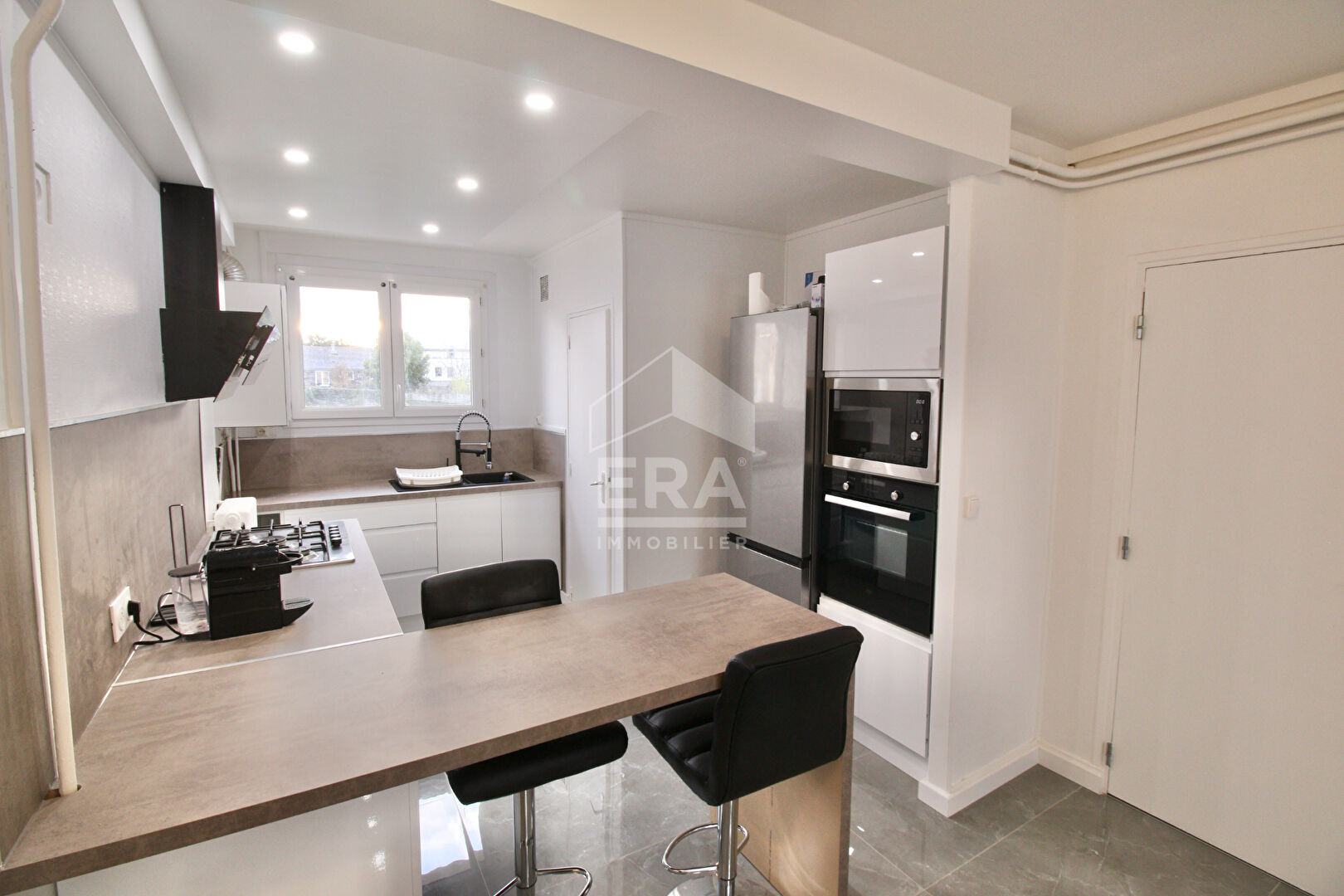 Photo A LOUER -  Caen Rue de Falaise - 3 pièces meublé image 1/6