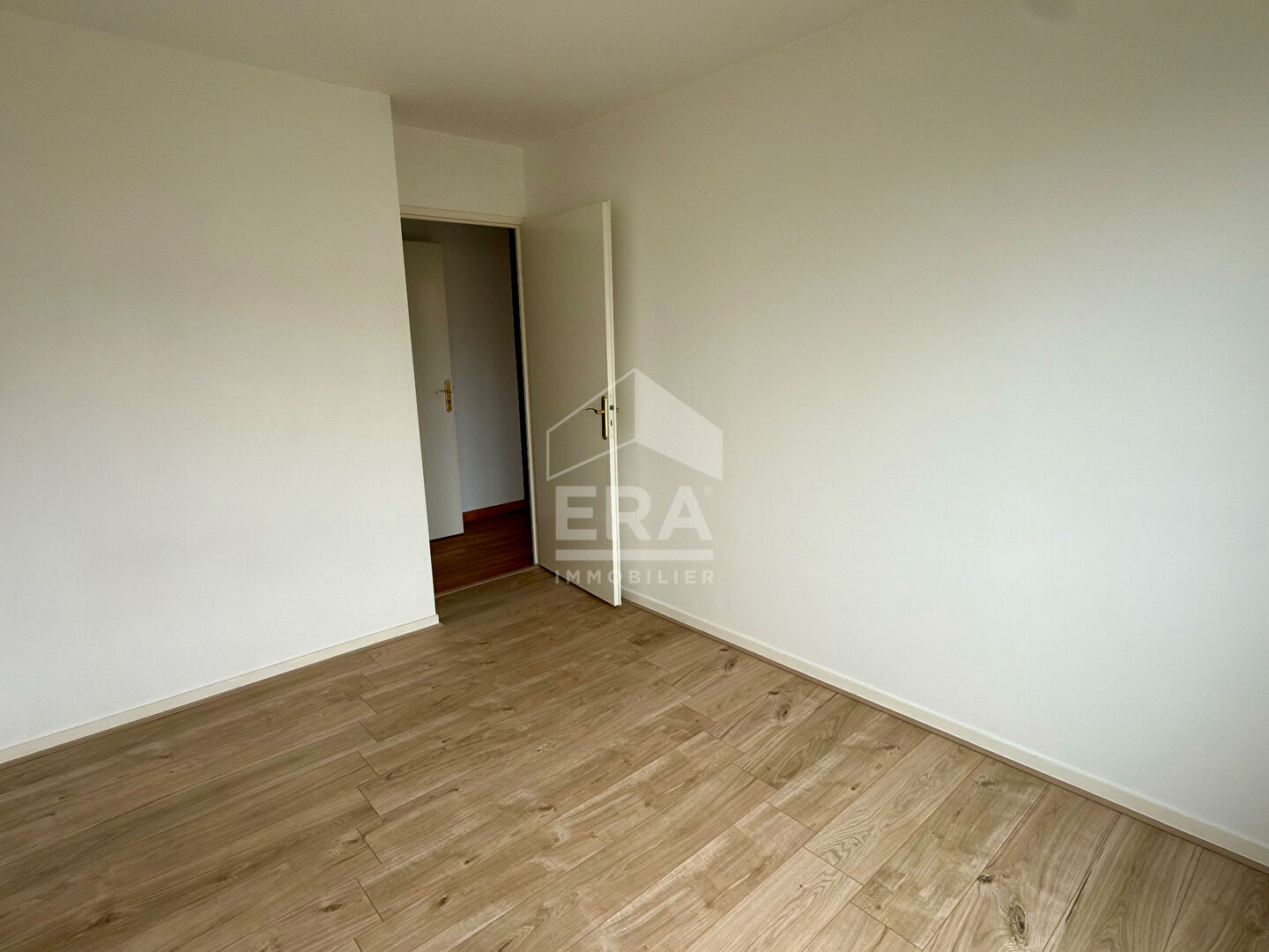 Photo Appartement récent avec balcon, garage et cave ? Quartier Saint-Gilles à Caen image 4/6