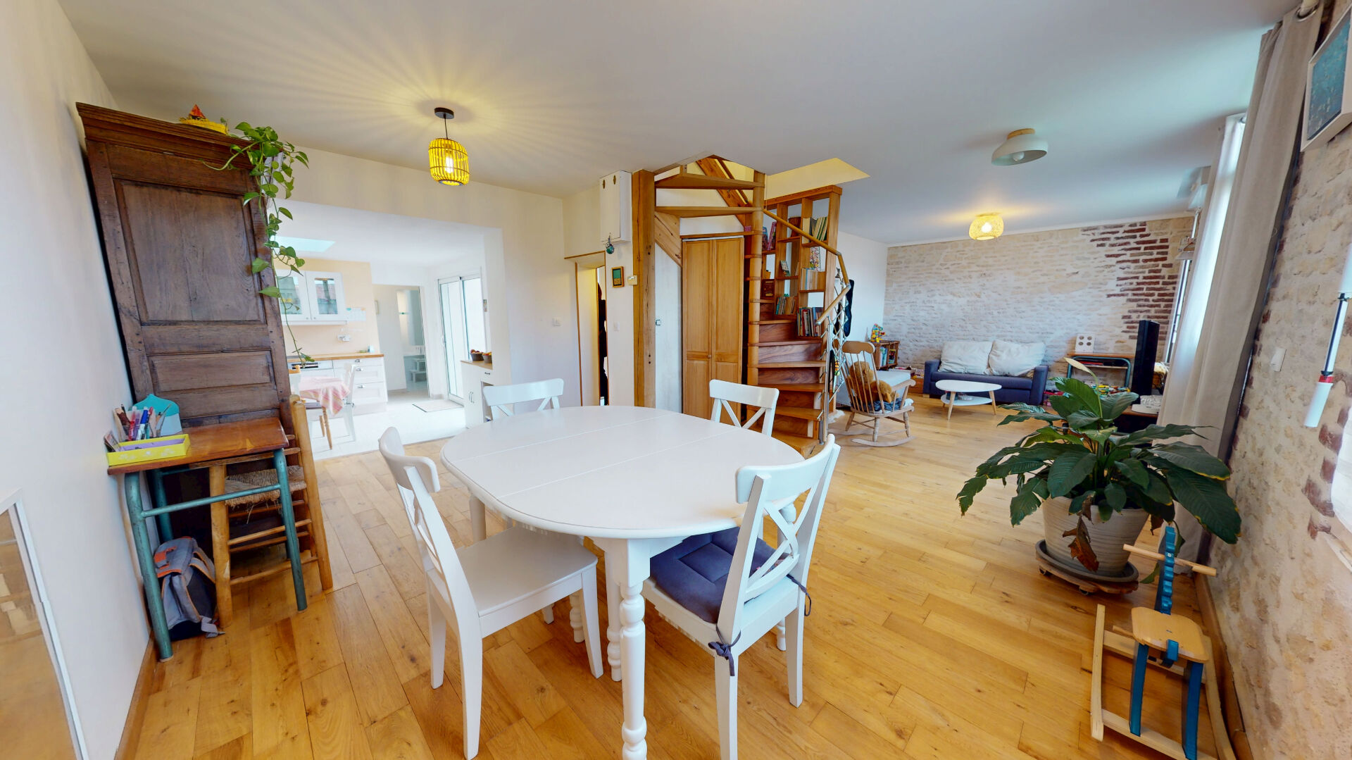 Photo RARE - QUARTIER UNIVERSITE - MAISON 6 PIECES image 2/6