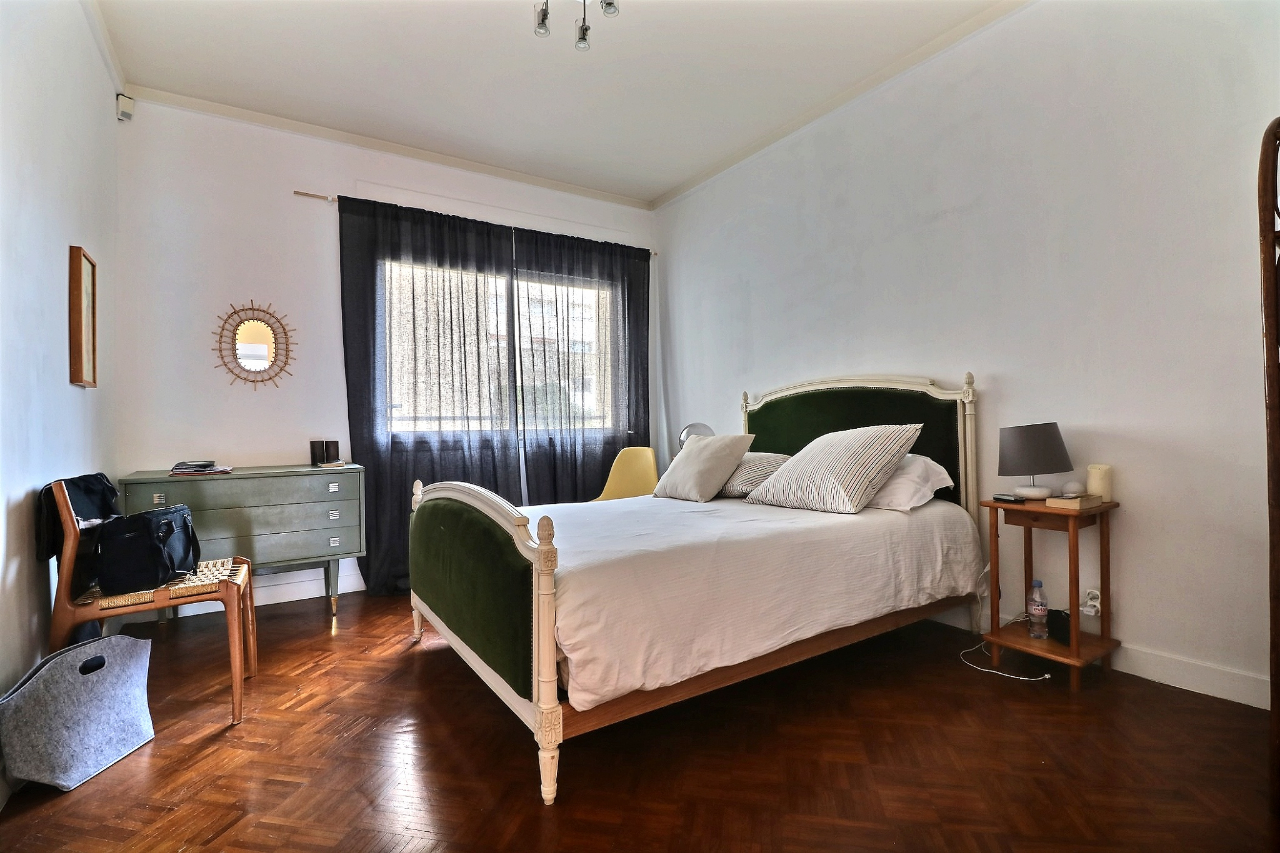 Photo A Louer Appartement meublé Marseille 13008 Borély/La Plage 3 pièce(s) 137 m2 avec balcon +cave et garage box image 6/6