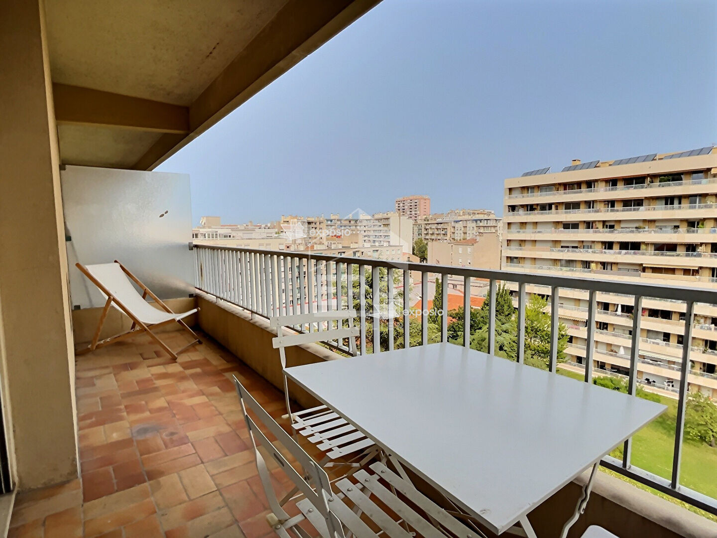 Photo A vendre Studio meublé avec terrasse Vue Jardin proche facultés 