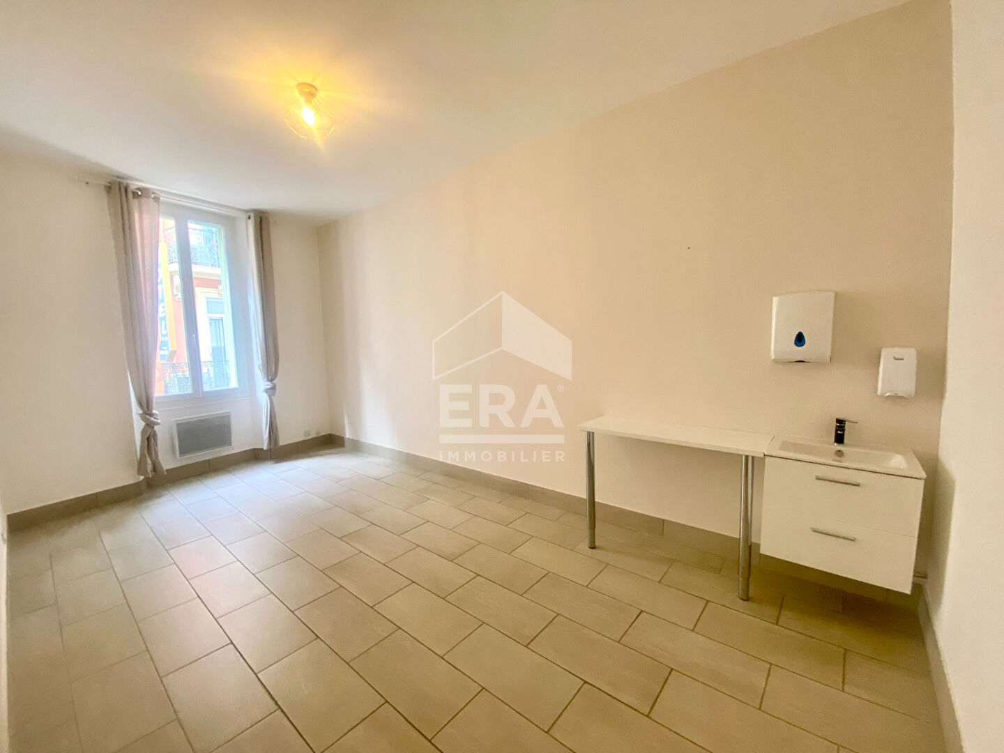 Photo Local d'activité Cannes 100 m2 image 6/6