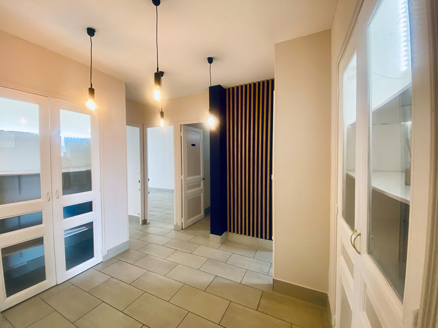 Photo Local commercial Cannes 100 m2 image 2/6