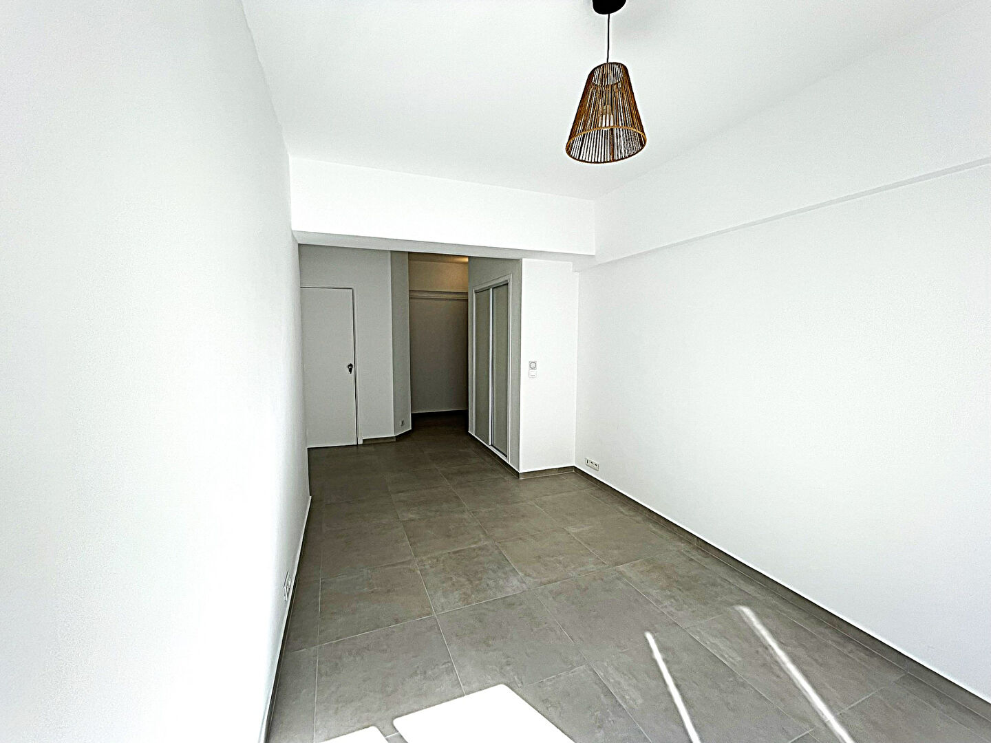 Photo Appartement Le Cannet 2 pièces rénover à neuf image 2/6