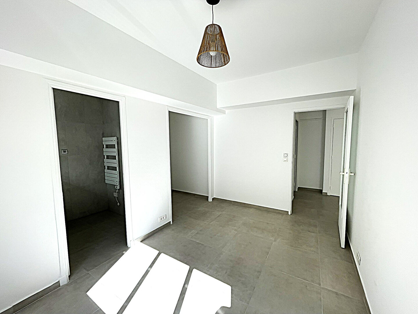 Photo Appartement Le Cannet 2 pièces rénover à neuf image 5/6