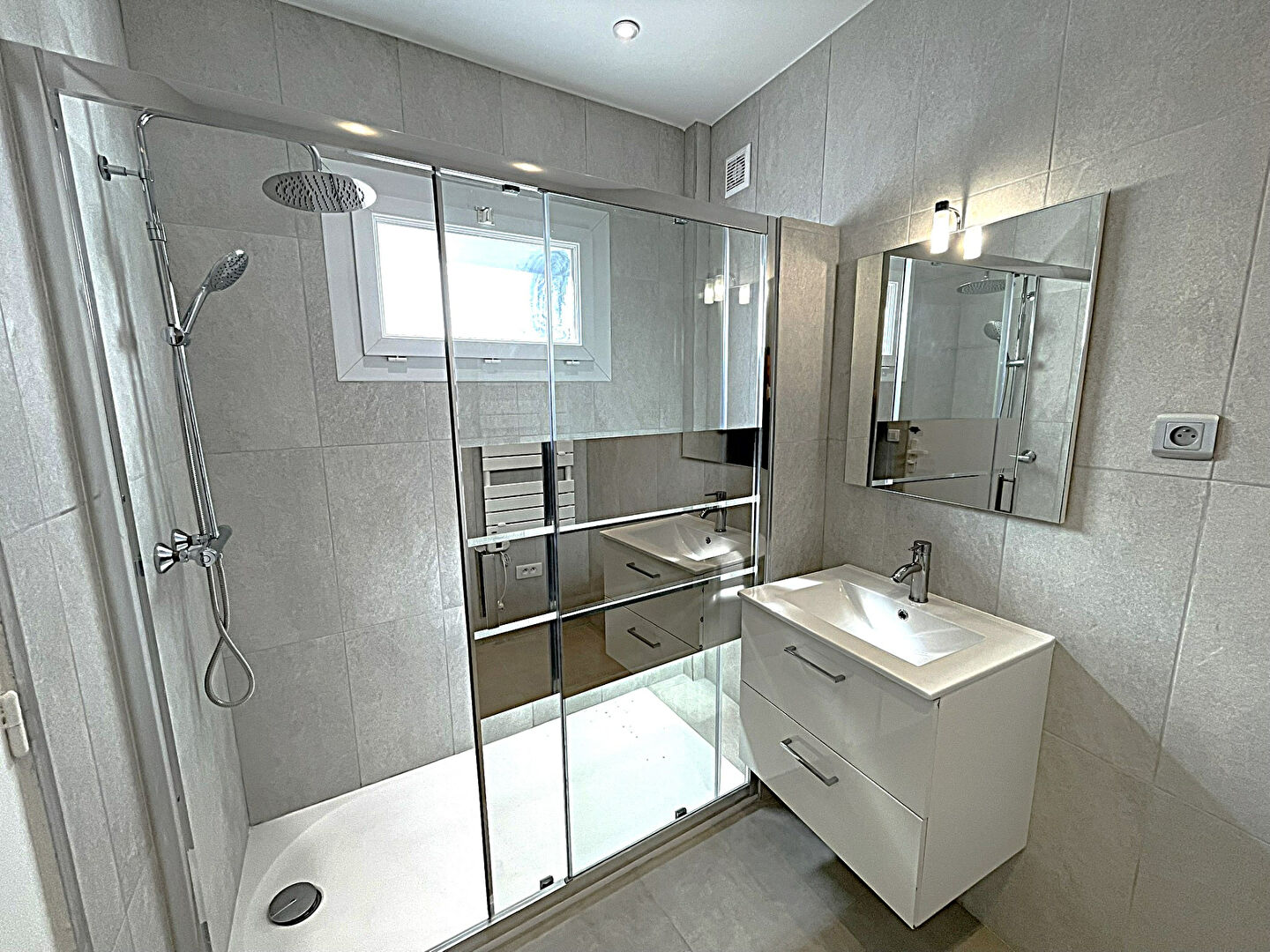 Photo Appartement Le Cannet 2 pièces rénover à neuf image 6/6