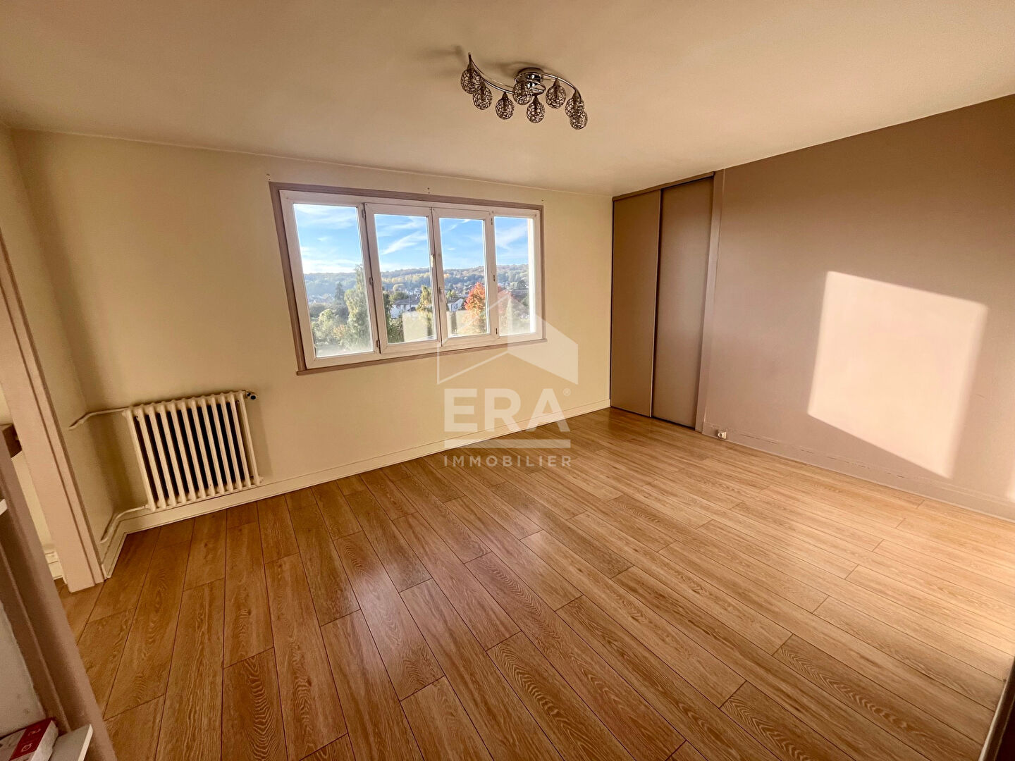Photo À vendre : Appartement 4 pièces à Les Clayes sous Bois - Référence 8764 image 3/6