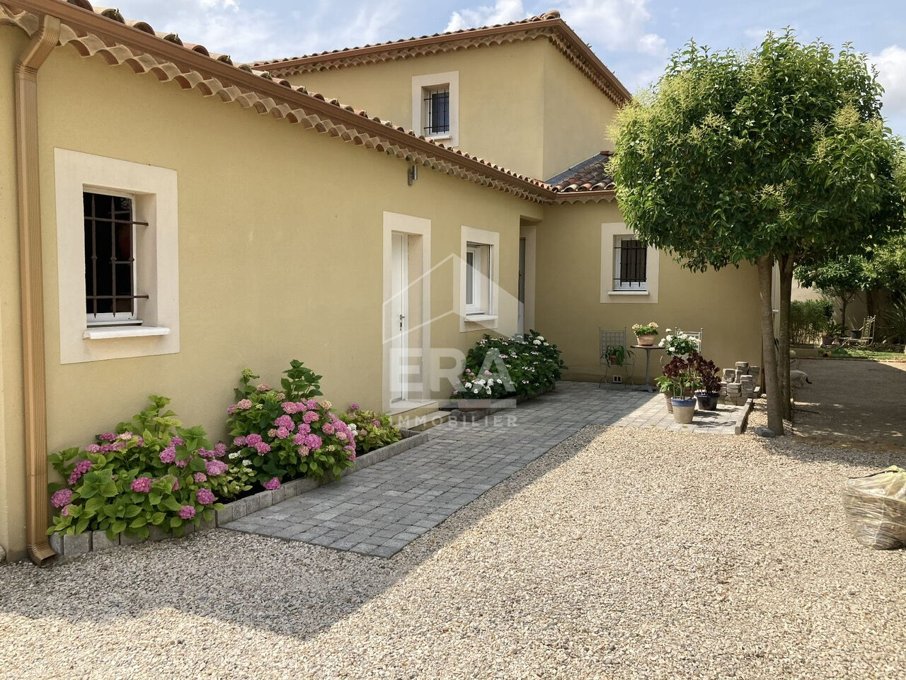 A VENDRE  SORGUES Maison 5 pièce(s) 146 m²