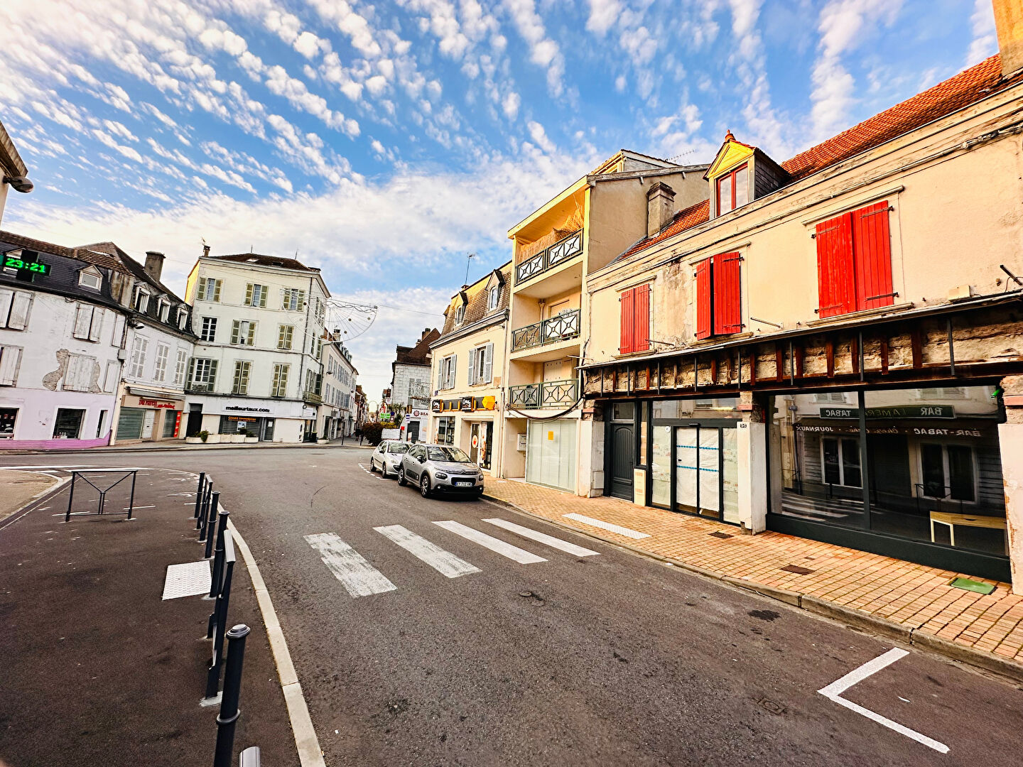 Local commercial Orthez