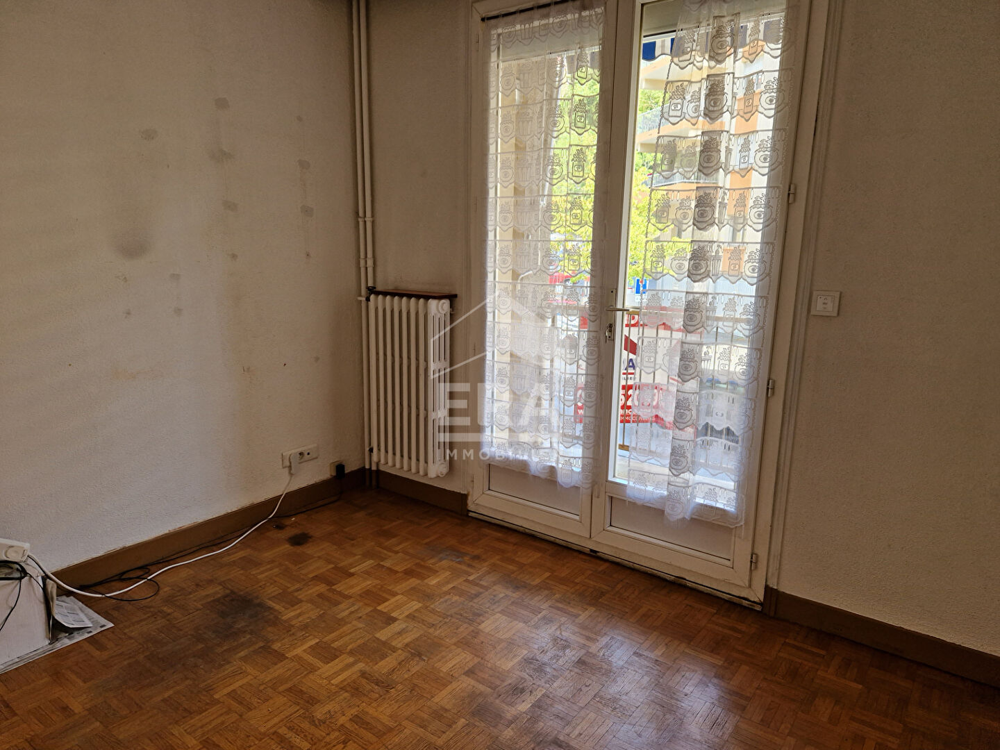 Photo À Vendre  T4 / 3 chambres + garage et cave image 5/6