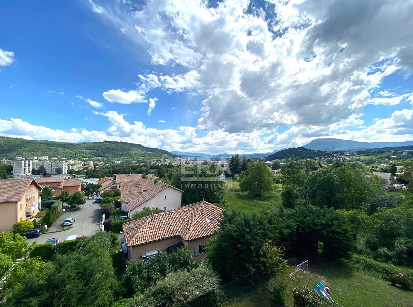 APPARTEMENT 4 PIECES 100 m², GAP