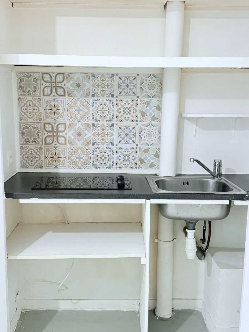 Photo Appartement - 1 pièce(s) - 17 m2 image 5/6