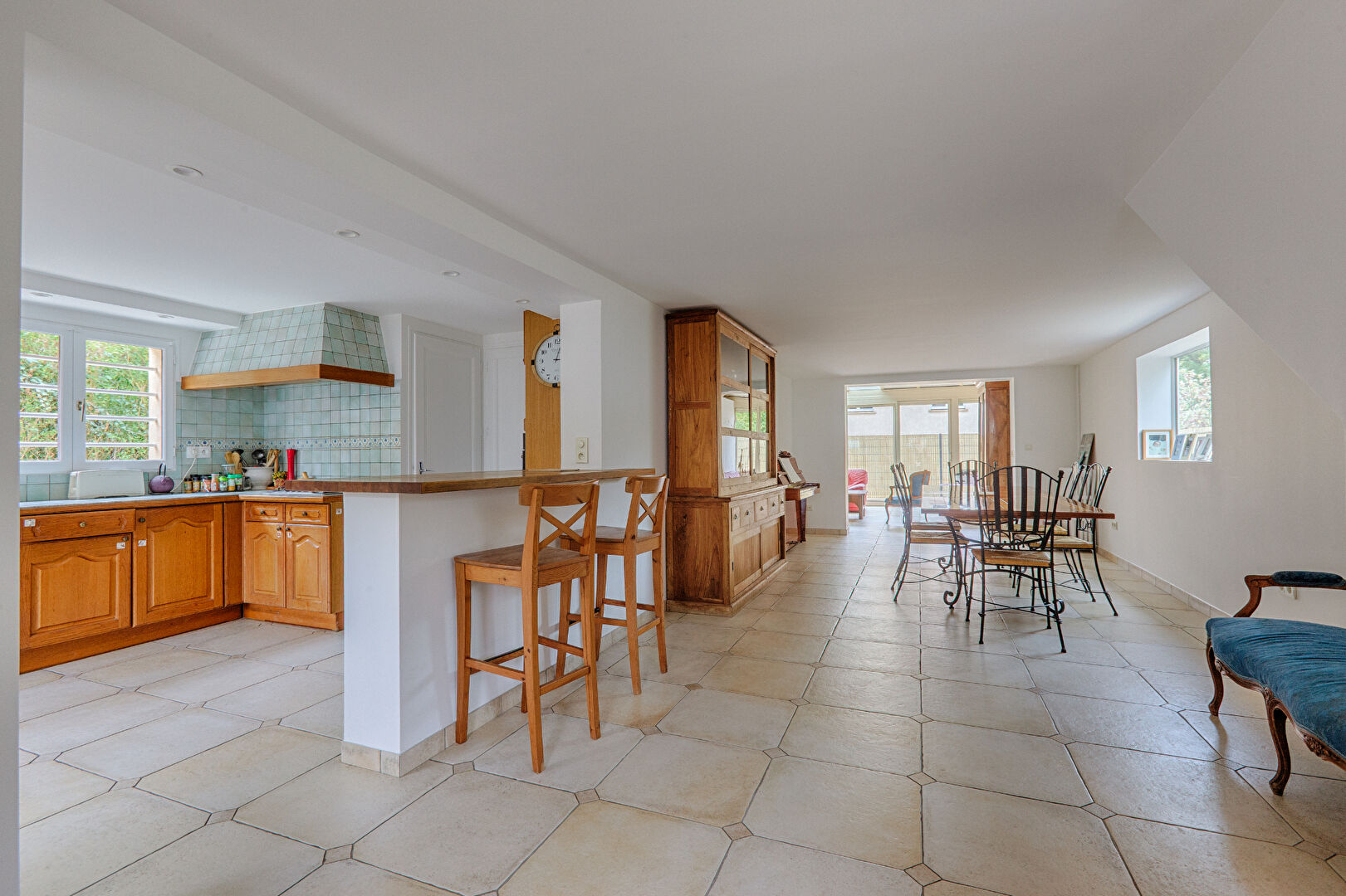 Photo Maison Fontenay Le Fleury 6 pièce(s) de 170m2 image 2/6