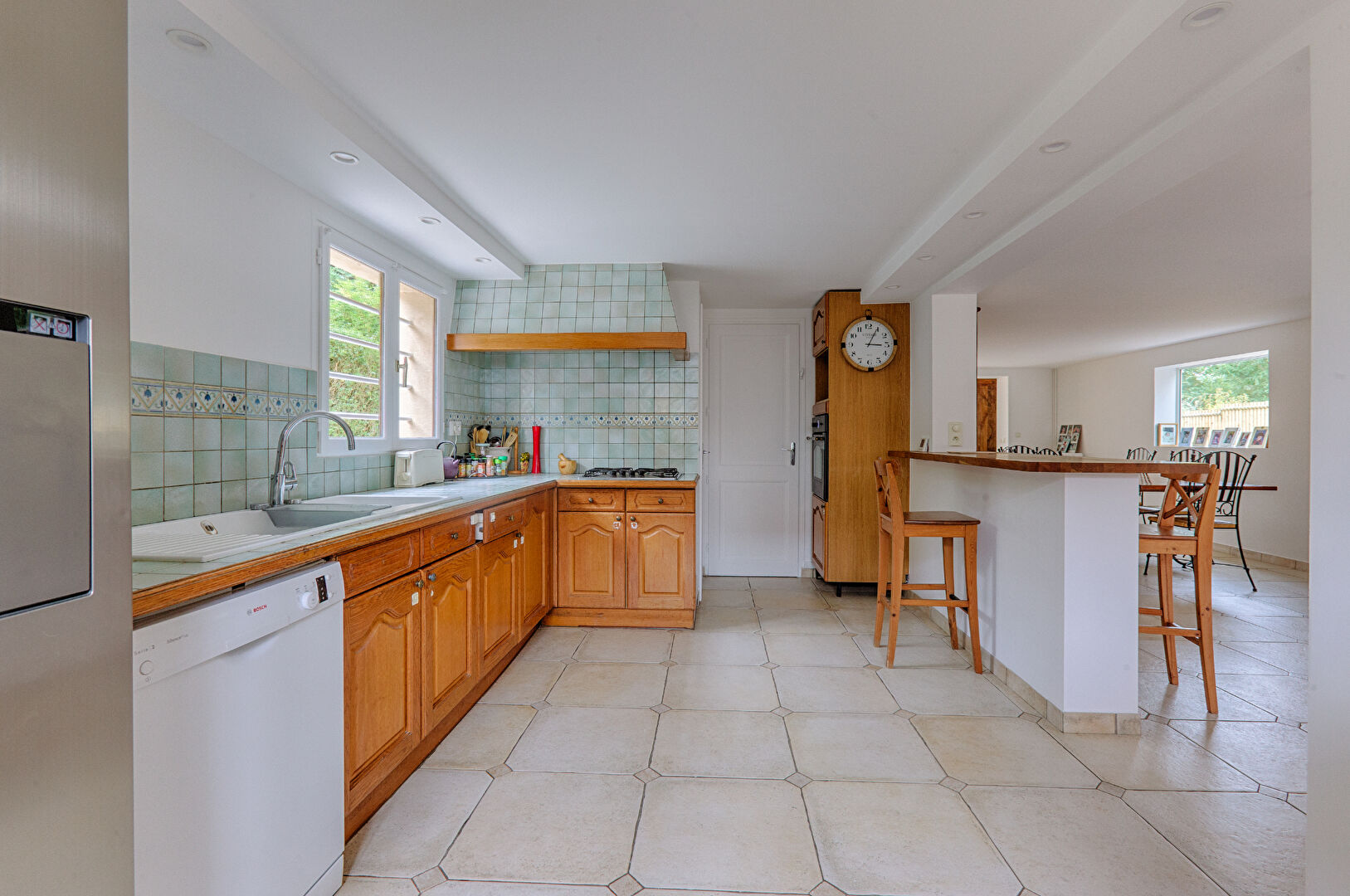 Photo Maison Fontenay Le Fleury 6 pièce(s) de 170m2 image 3/6