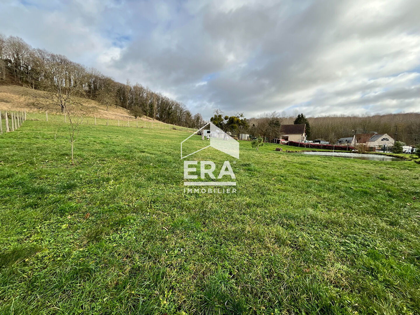 Photo Etang secteur Anizy Le Château 2251m2 image 2/3