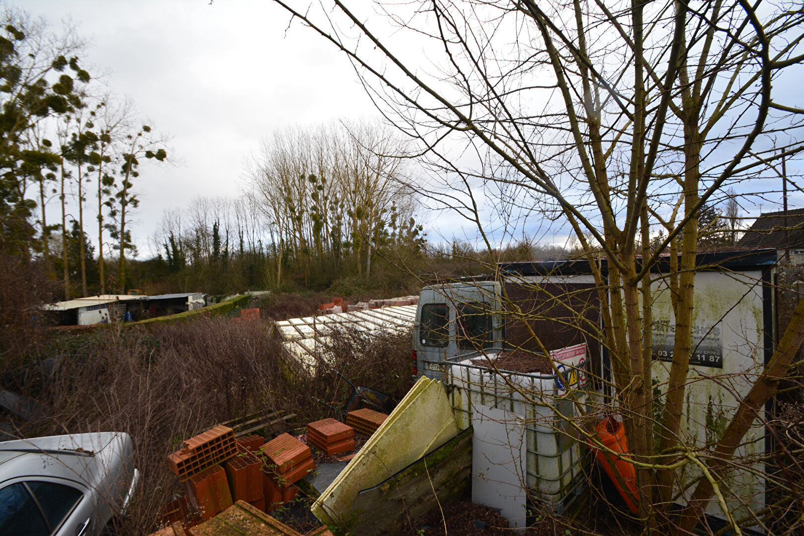 Terrain Travecy 1694 m2