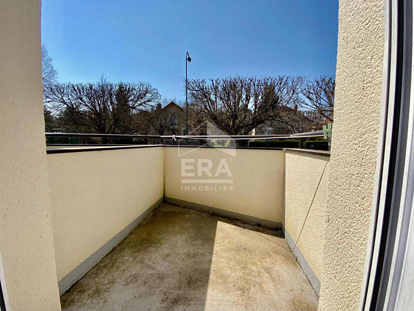 Photo Appartement à vendre à Dourdan 1 pièce(s) 28 m2 image 5/5