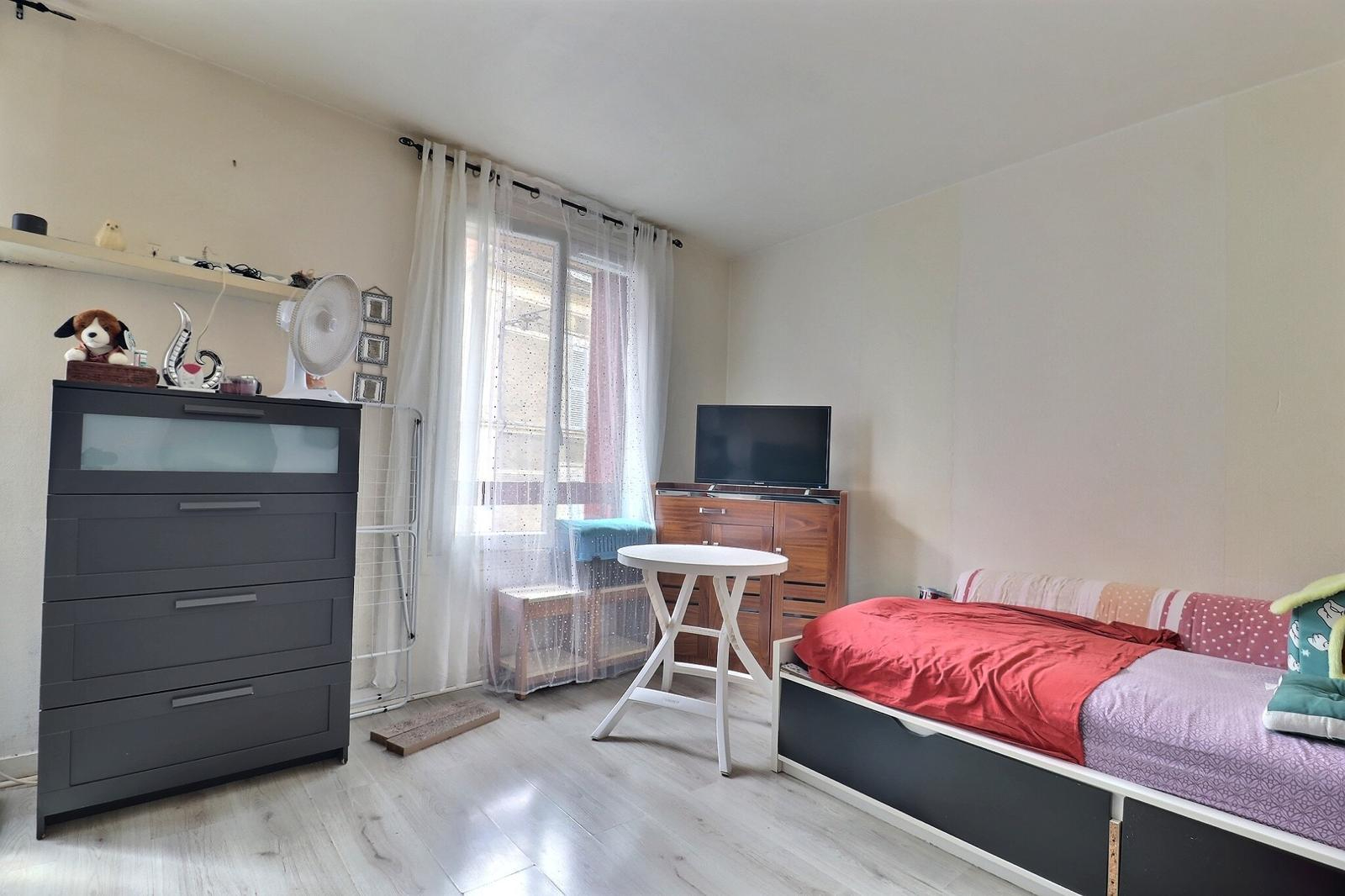 Appartement Etampes 1 pièce(s) 20 m2