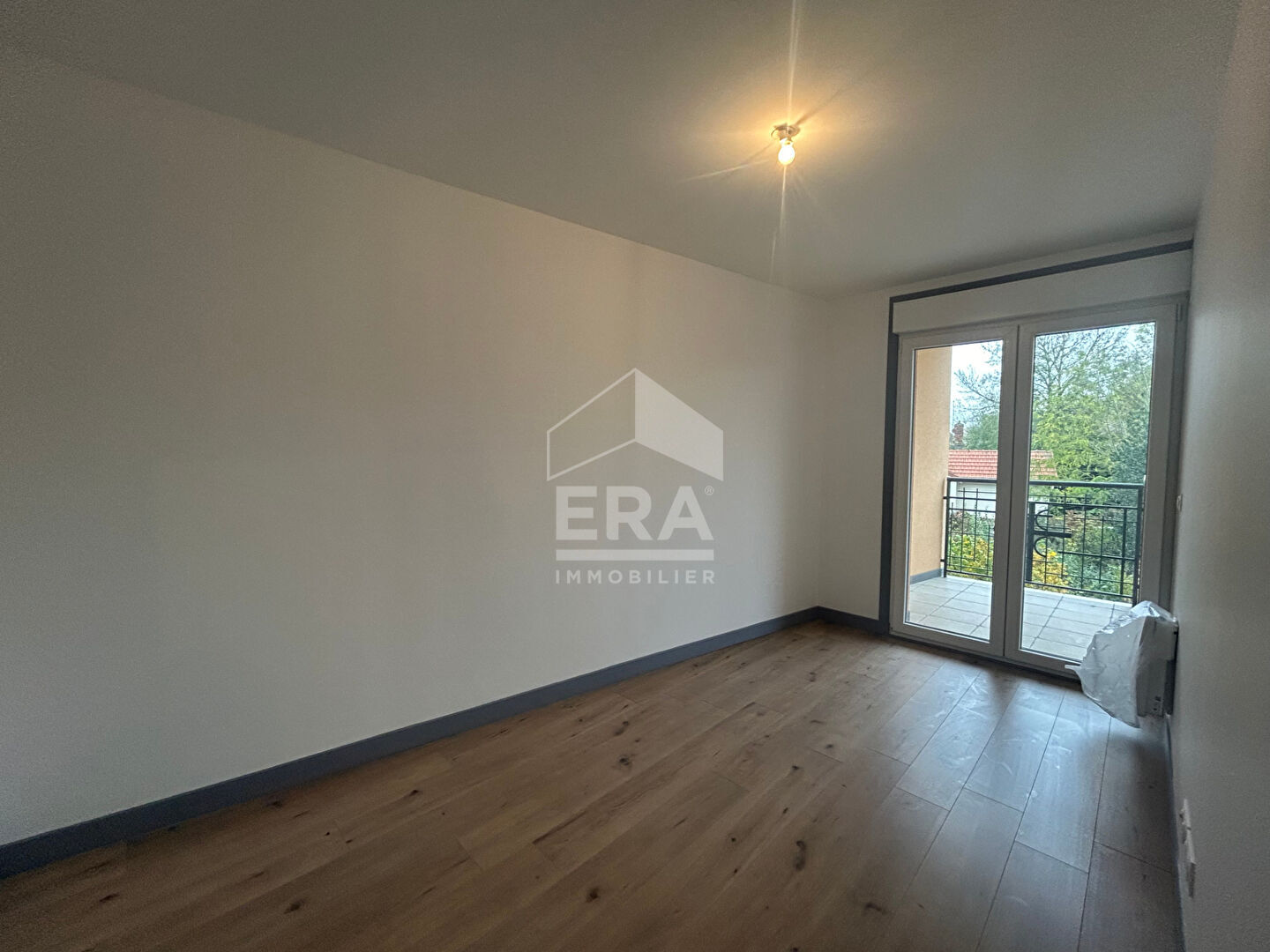 Photo A VENDRE F2 BREUILLET RESIDENCE AVEC ASCENCEUR image 2/4