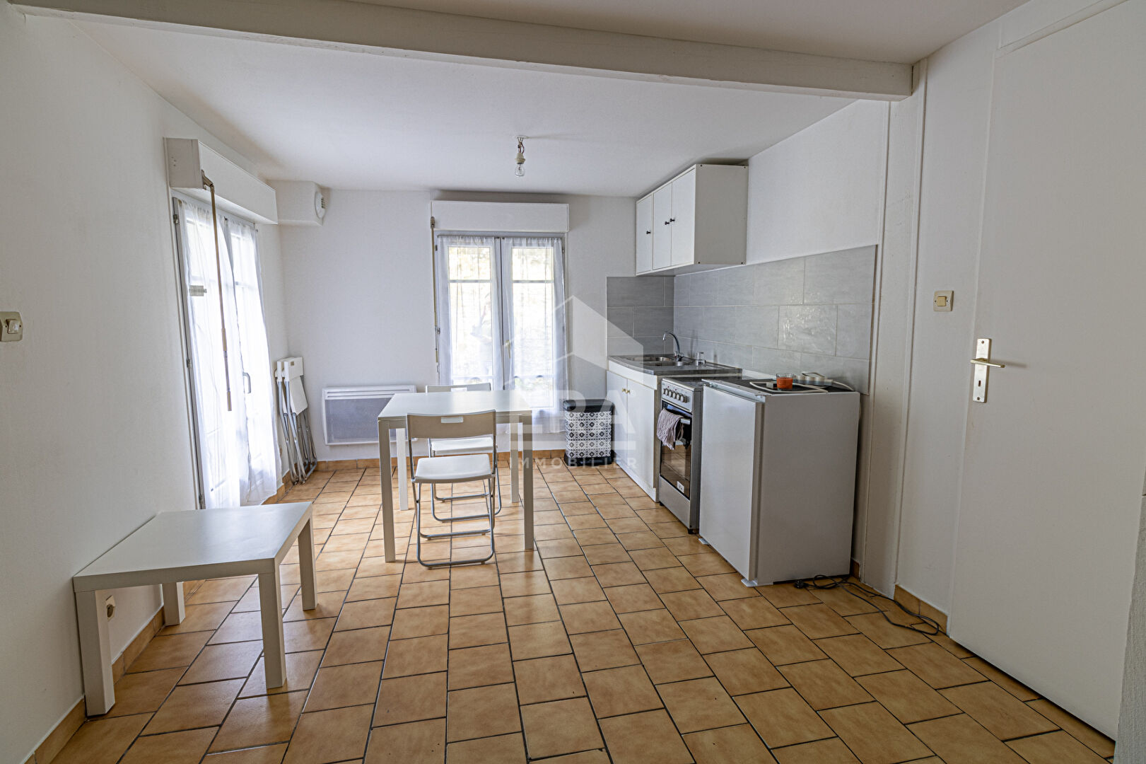 A vendre 2 appartements avec 2 place de parking saclas