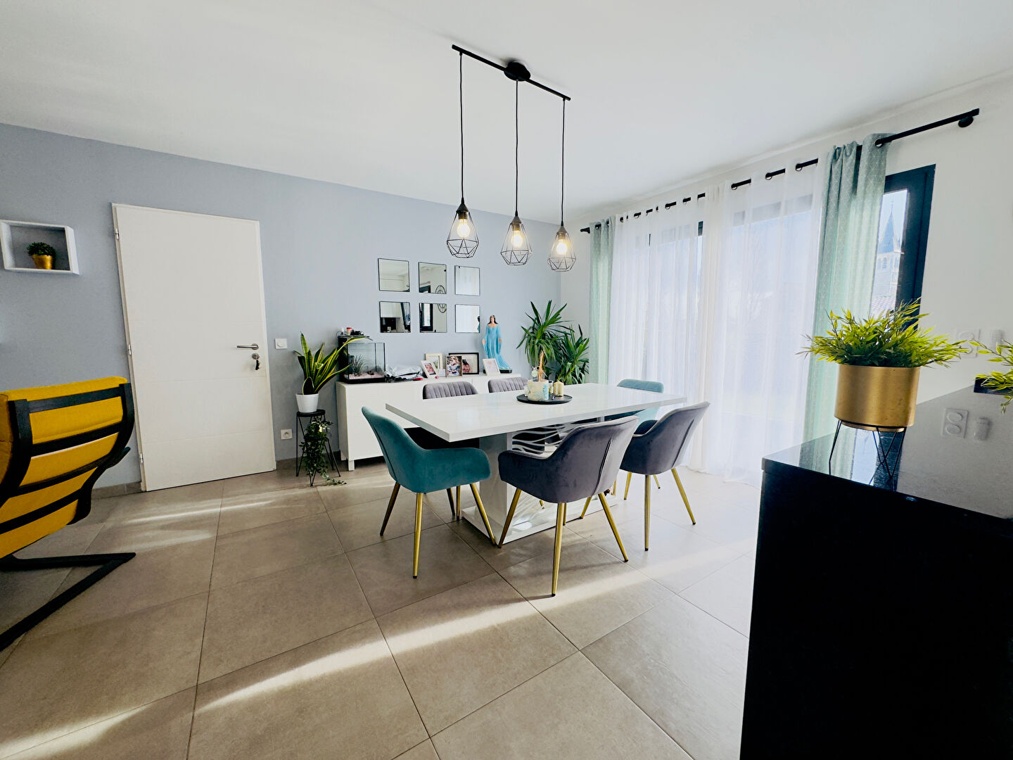 Photo Belle maison récente de plain pied de 2019 sous garantie. image 2/6