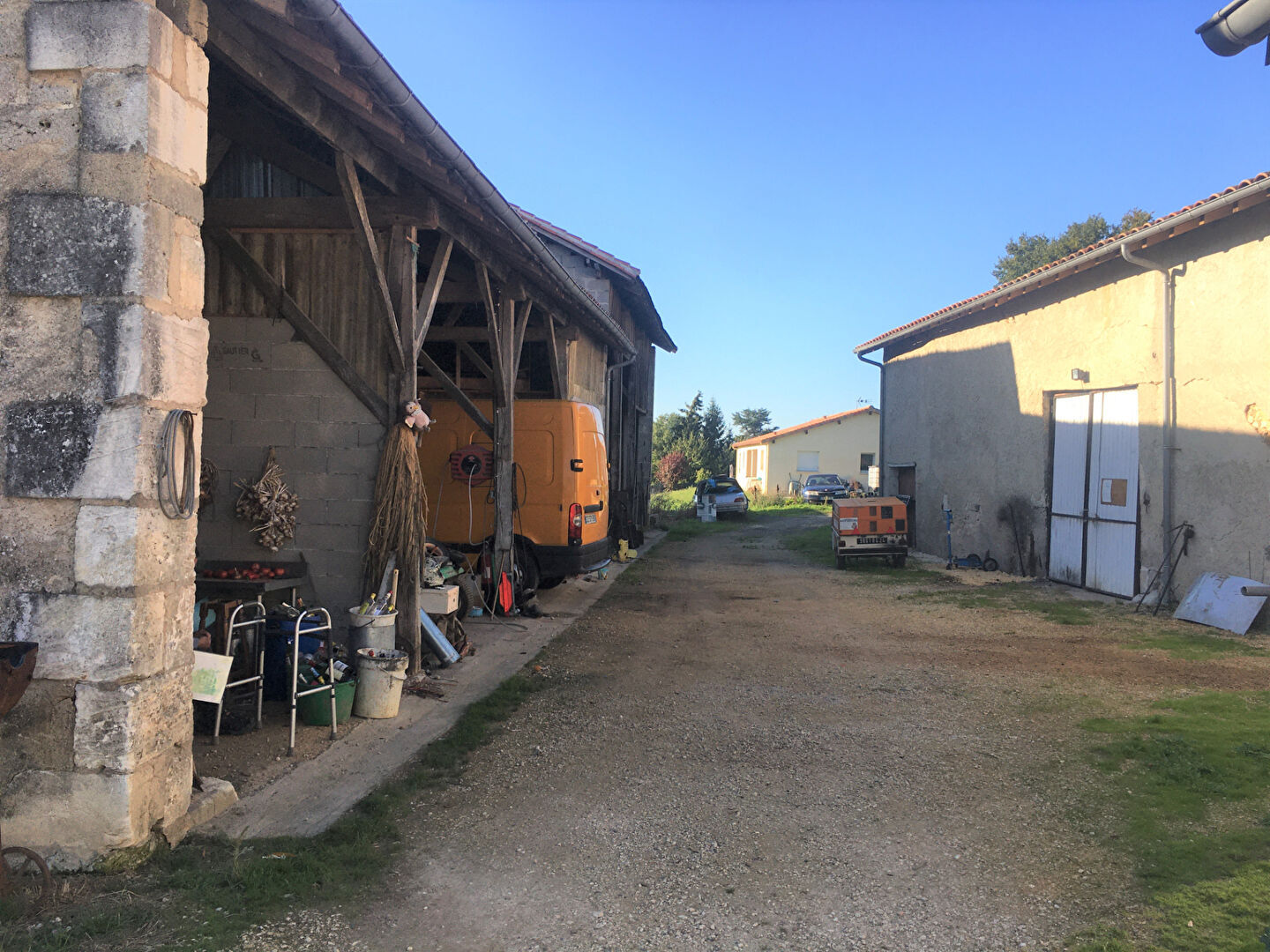 Photo A vendre Propriété avec dépendances à 15 minutes de PERIGUEUX (24000) image 3/6