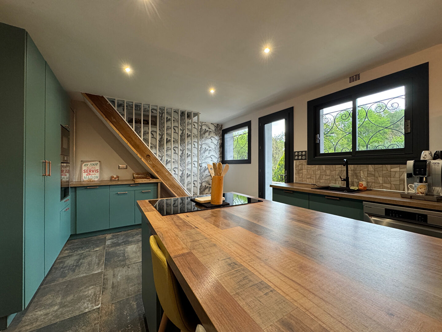 Photo A vendre, à 10 min de la zone commerciale de Marsac (24430), belle maison type 6 rénovée avec piscine & jardin arboré image 4/6