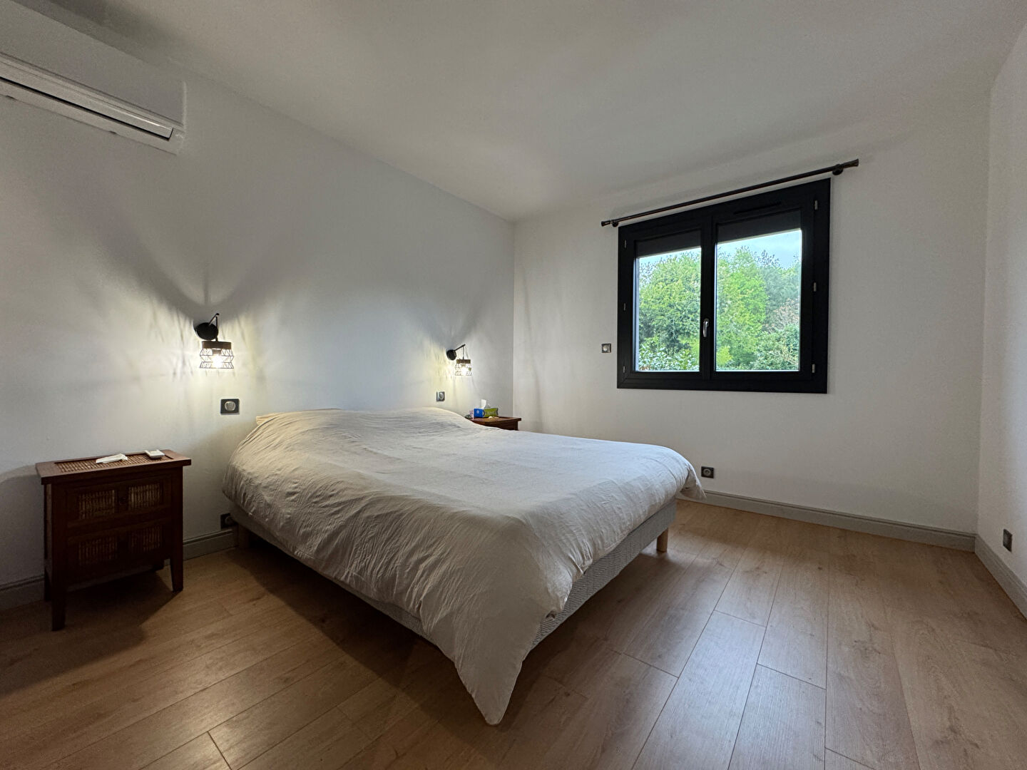 Photo A vendre, à 10 min de la zone commerciale de Marsac (24430), belle maison type 6 rénovée avec piscine & jardin arboré image 6/6