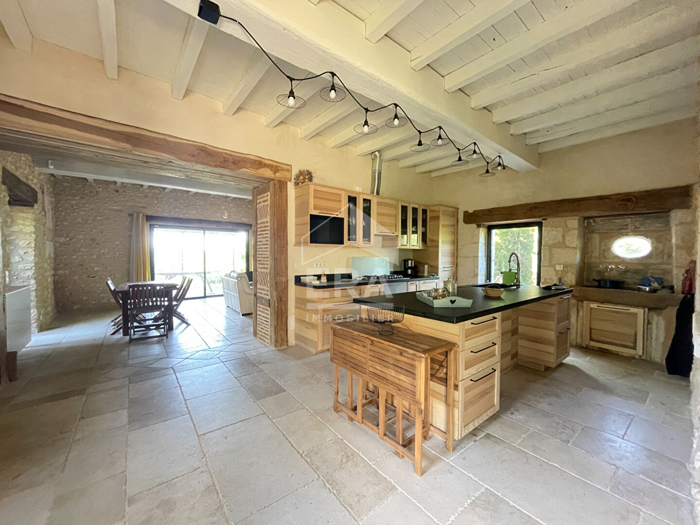 Photo À VENDRE - AUTHENTIQUE MAISON EN PIERRE À SAINT-MICHEL-DE-VILLADEIX ! image 2/6