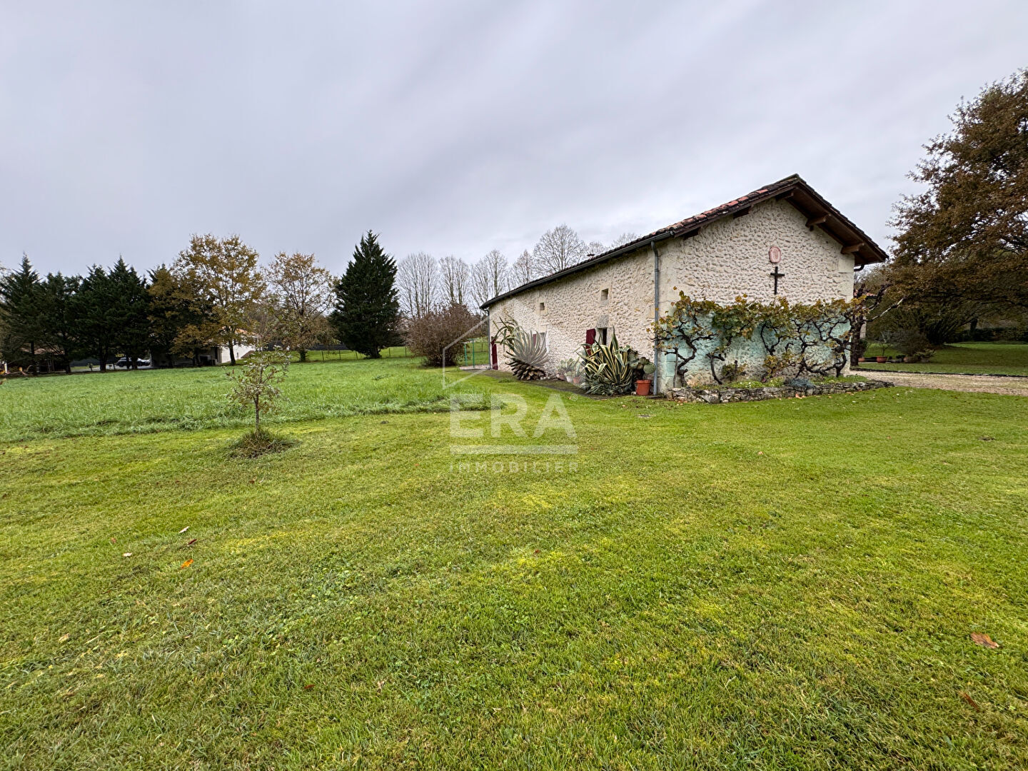 Photo A VENDRE MAISON ANCIENNE DE TYPE 4 AVECDEPENDANCES ET 14.507M² DE TERRAIN image 3/6