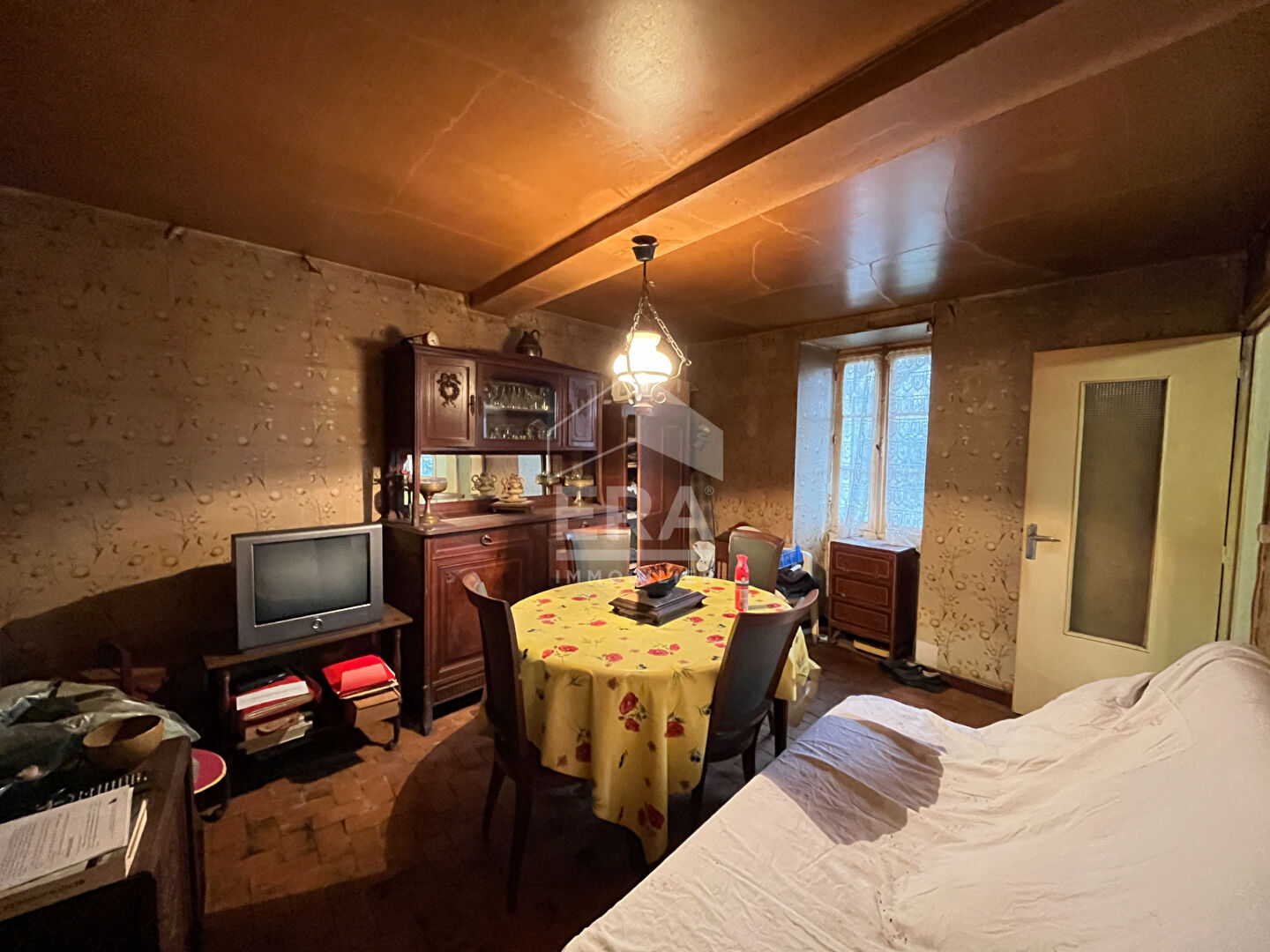 Photo À Vendre : Maison en Pierre à Rénover avec Deux Granges et 2000 m2 de terrain constructible image 3/6