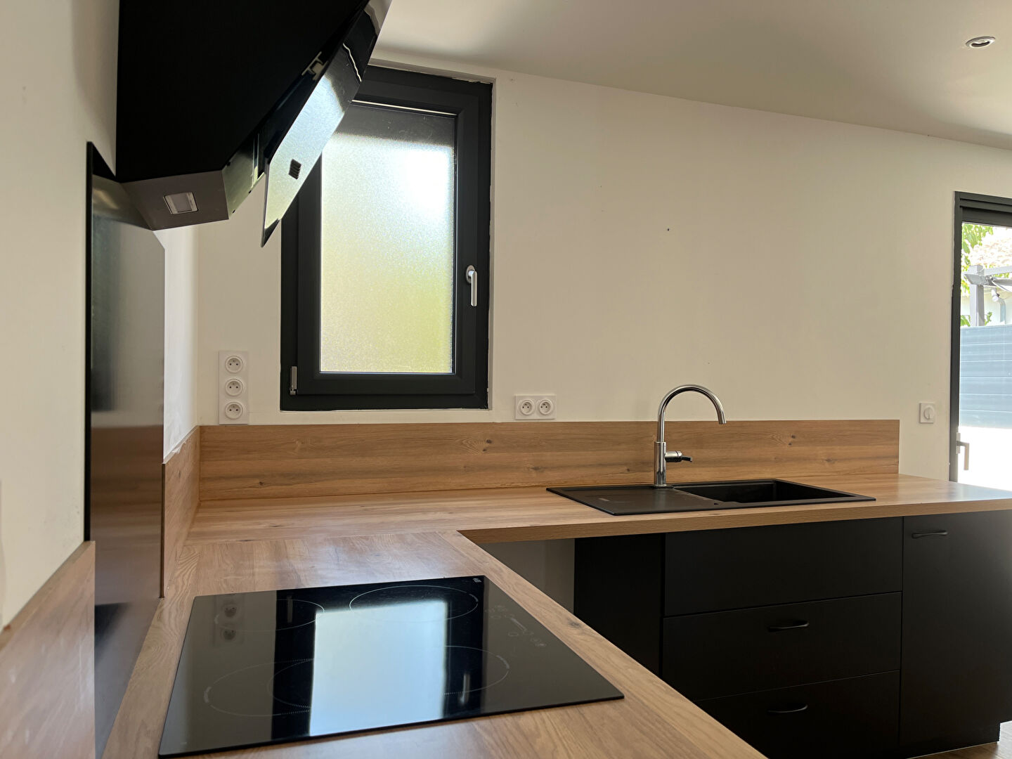 Photo A vendre charmante Maison rénovée à Périgueux type 3 avec jardin image 2/6