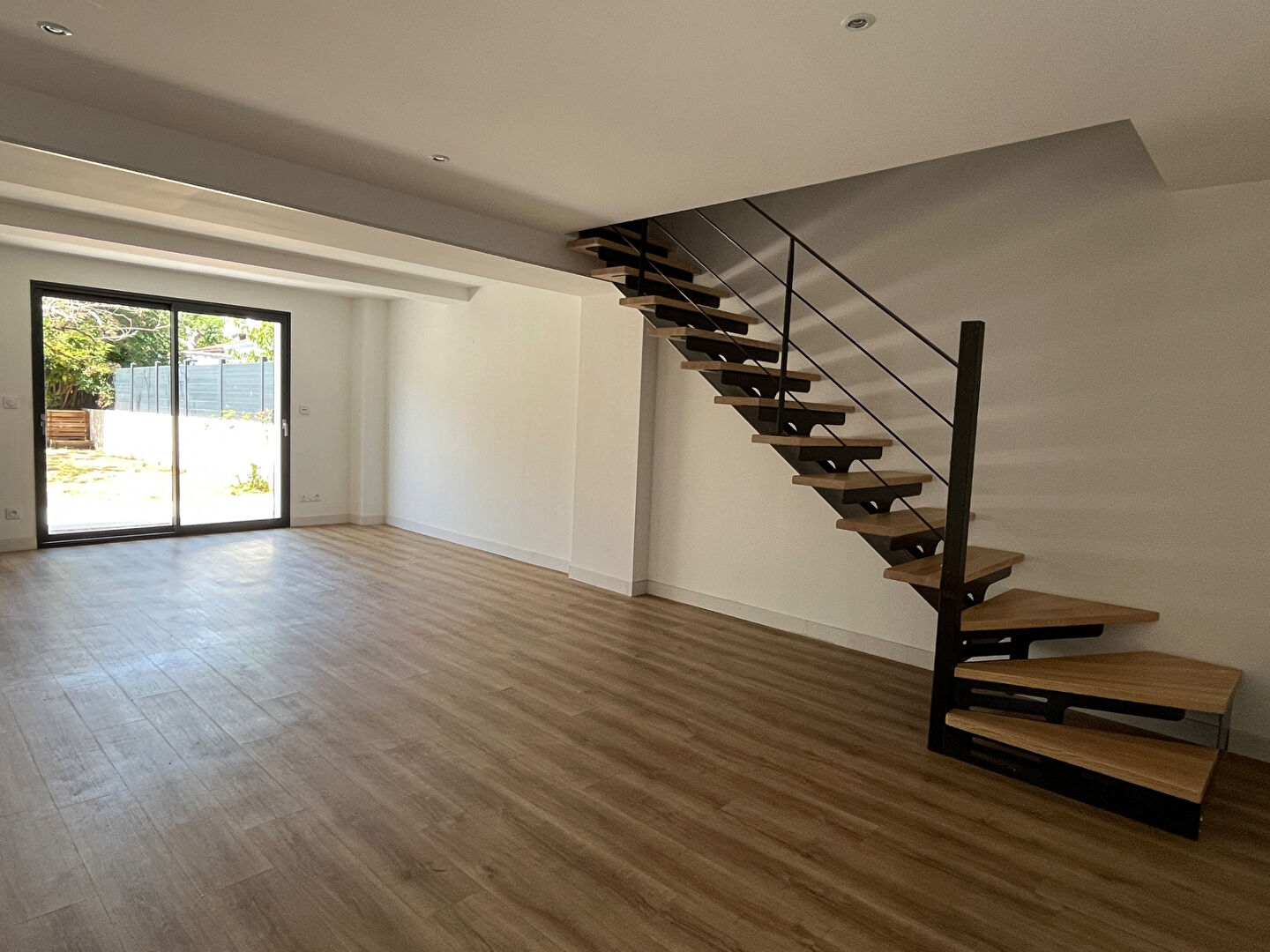 Photo A vendre charmante Maison rénovée à Périgueux type 3 avec jardin image 3/6