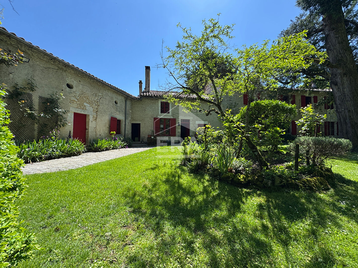 A vendre, splendide Demeure de Prestige avec un parc arboré de 5 695 m2