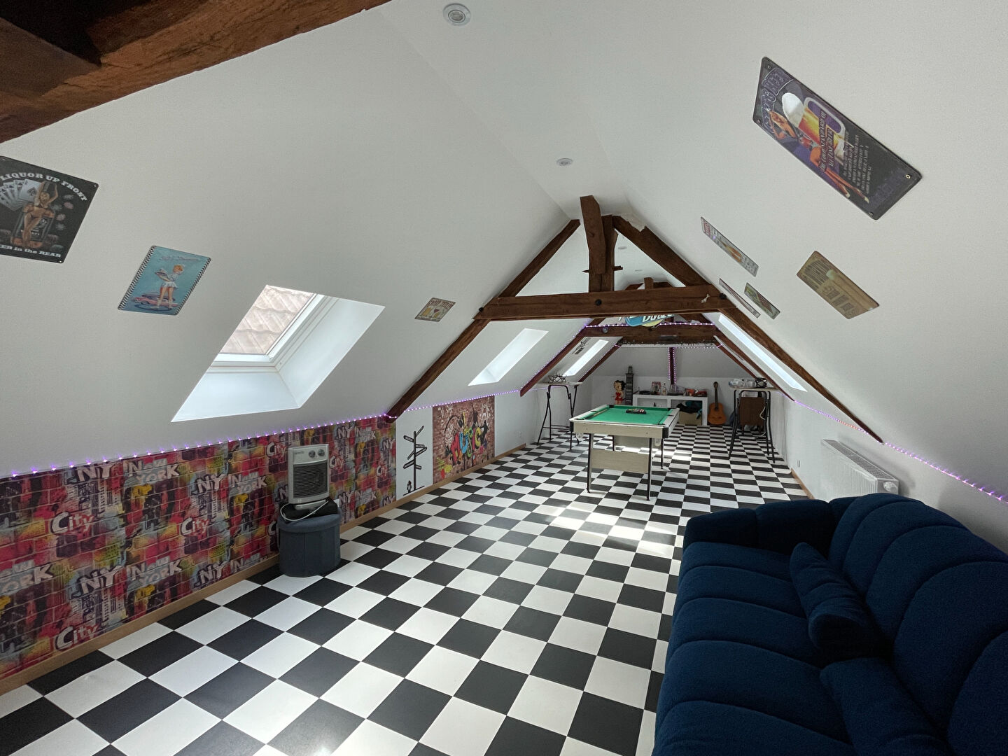 A vendre maison ancienne rénovée à COULAURES 24420