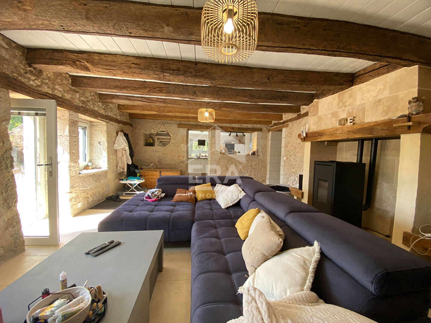 A vendre, superbe Maison en pierre entièrement rénovée sur les hauteurs de Trélissac (24750)