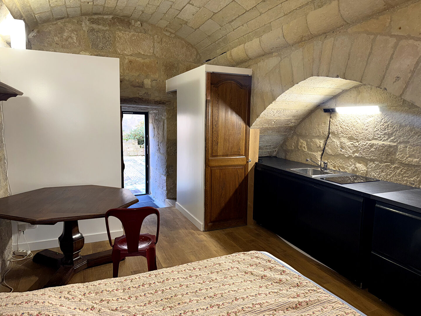 A louer, dans le coeur historique de Périgueux, bel Appartement T1 entièrement restauré