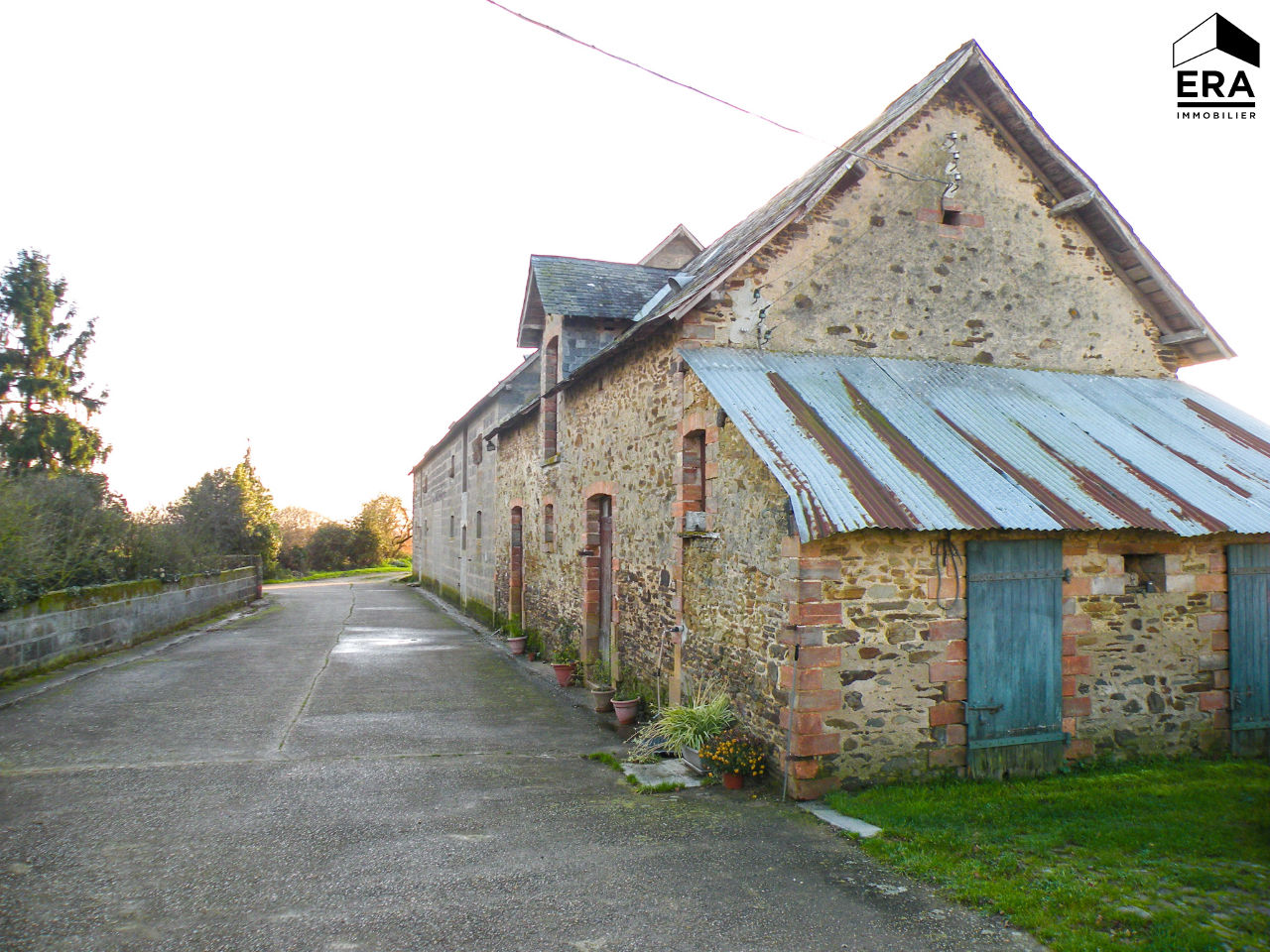 Ferme 90 m² + Dépendances