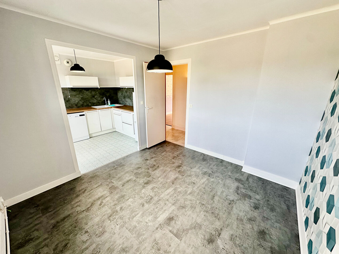 Photo Appartement Laval 4 pièce(s) 84.83 m2 CENTRE VILLE image 2/6