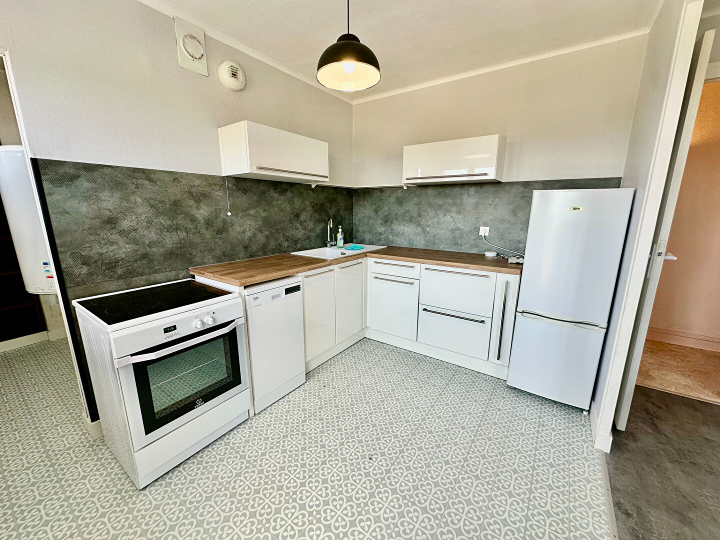 Photo Appartement Laval 4 pièce(s) 84.83 m2 CENTRE VILLE image 3/6