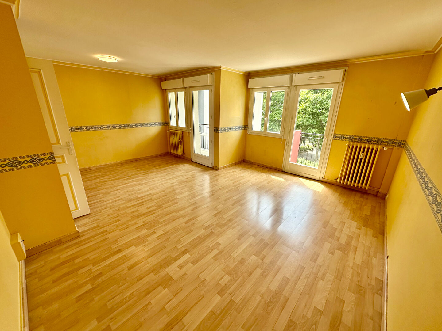 Photo Appartement Laval 4 pièce(s) 84.83 m2 CENTRE VILLE image 4/6