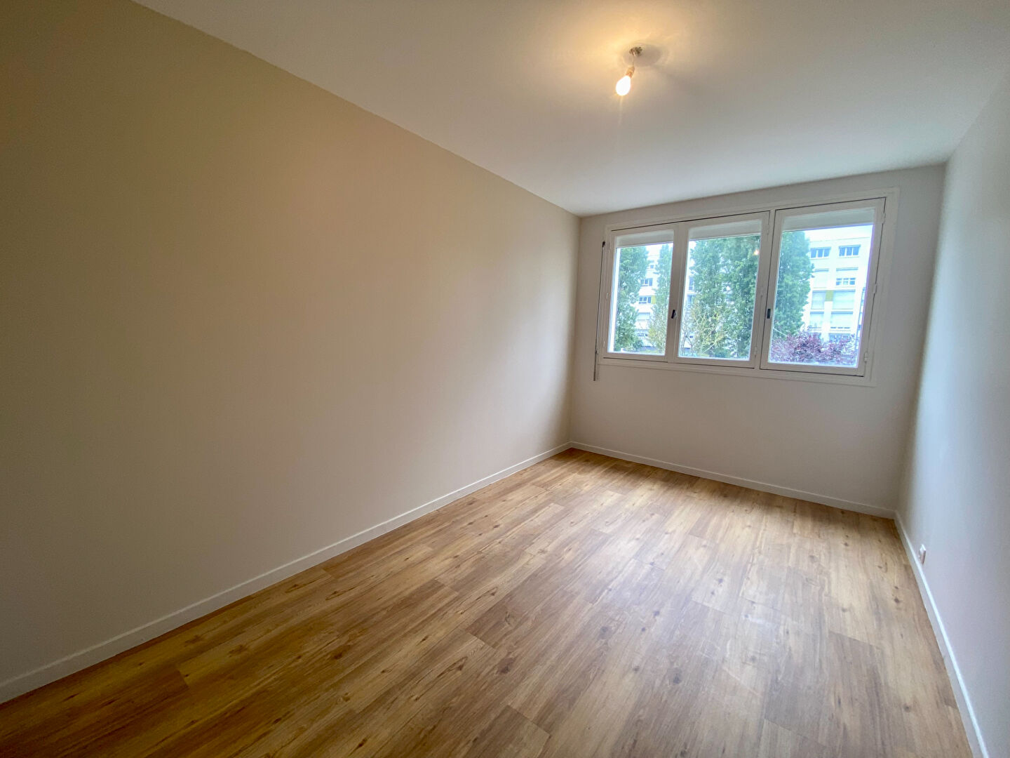 Photo Appartement Laval 4 pièce(s) 66 m2 image 3/6