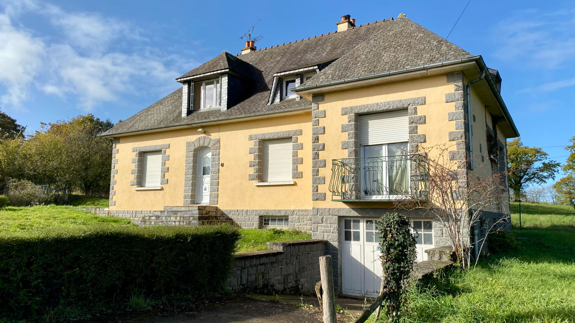 Maison  7 pièce(s) 133.44 m2 PROCHE LAVAL