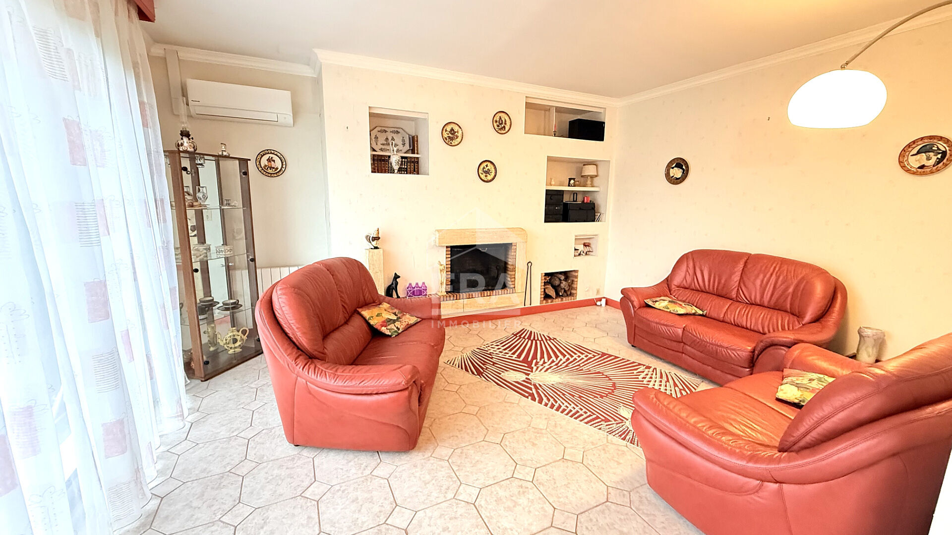 Photo Maison Saint BERTHEVIN 8 pièce(s) 170 m2 image 5/6